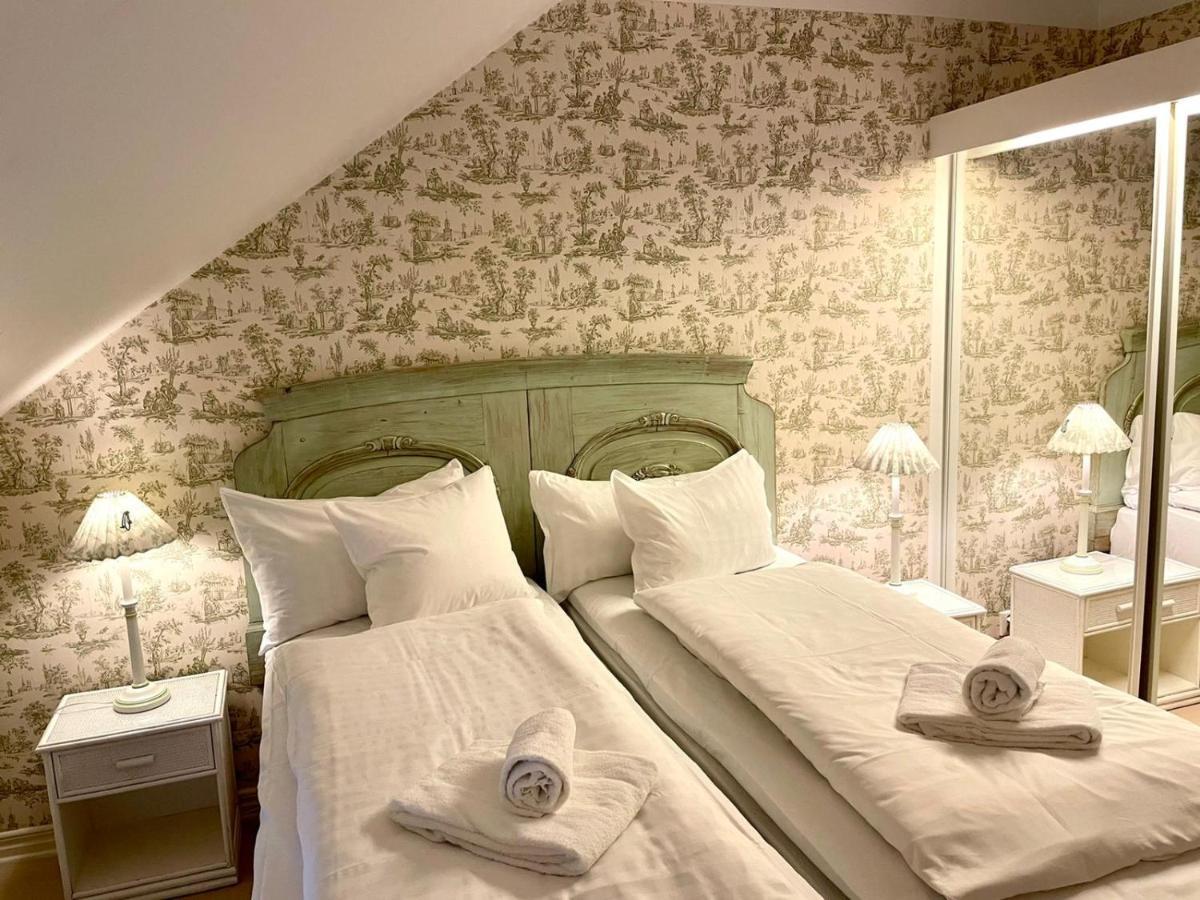 Apertins Hotell Kil Buitenkant foto