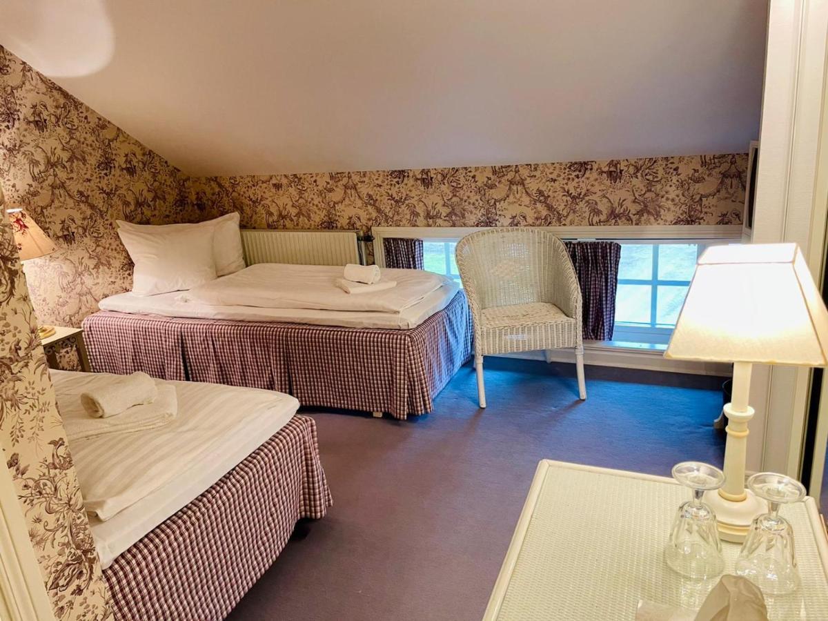 Apertins Hotell Kil Buitenkant foto