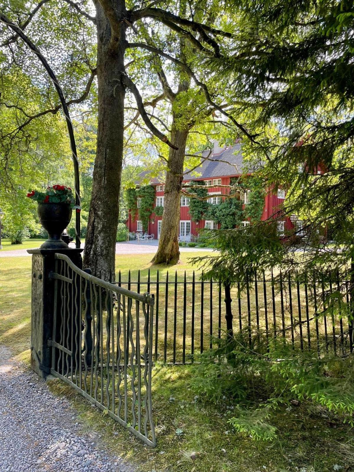 Apertins Hotell Kil Buitenkant foto